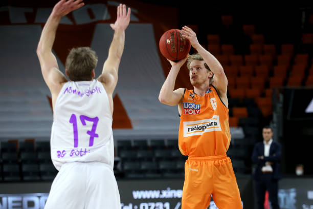 进球背后的 进球背后的