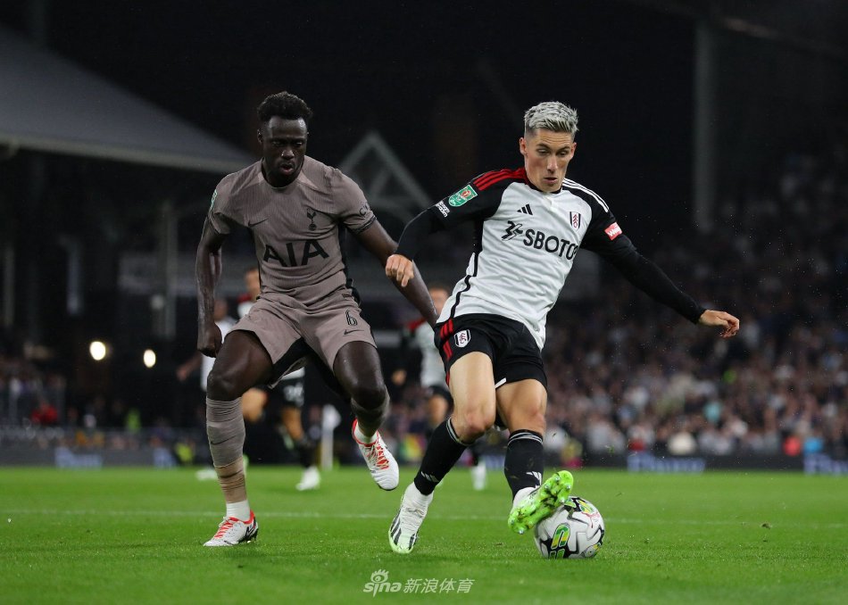 跟队：各方达成妥协，贝蒂斯将以2600万欧+50%利润分成签下安东尼